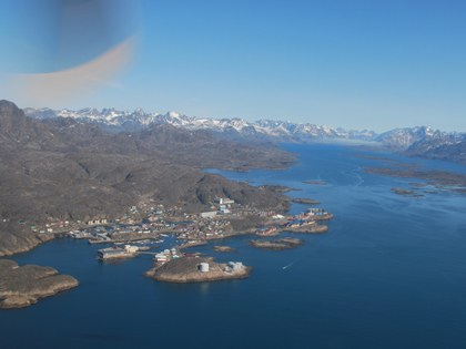 59Maniitsoq aus der Luft.jpg